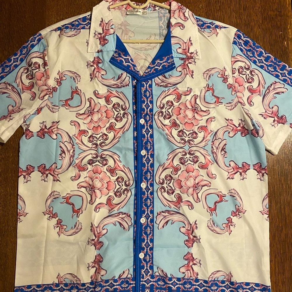 Fashion Classic luxury print summer button down short sleeve. XXL.